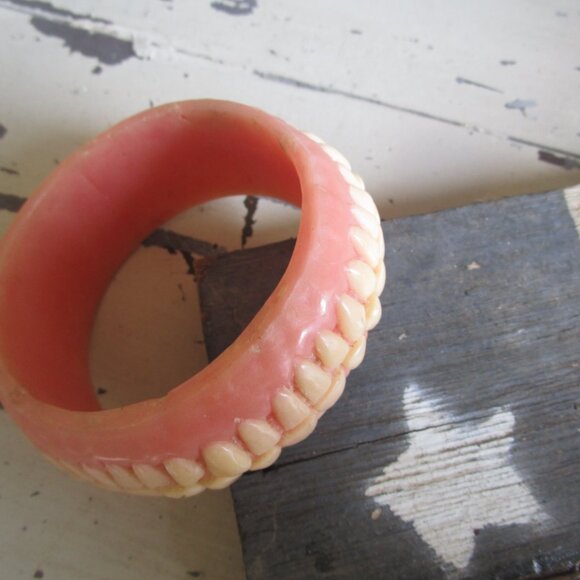 Cult Classic Cool Goth Oddity Denture bracelet - Picture 2 of 9